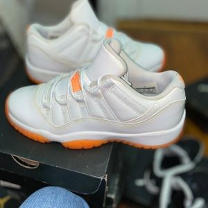 Citrus 11’s size 6.5 kids